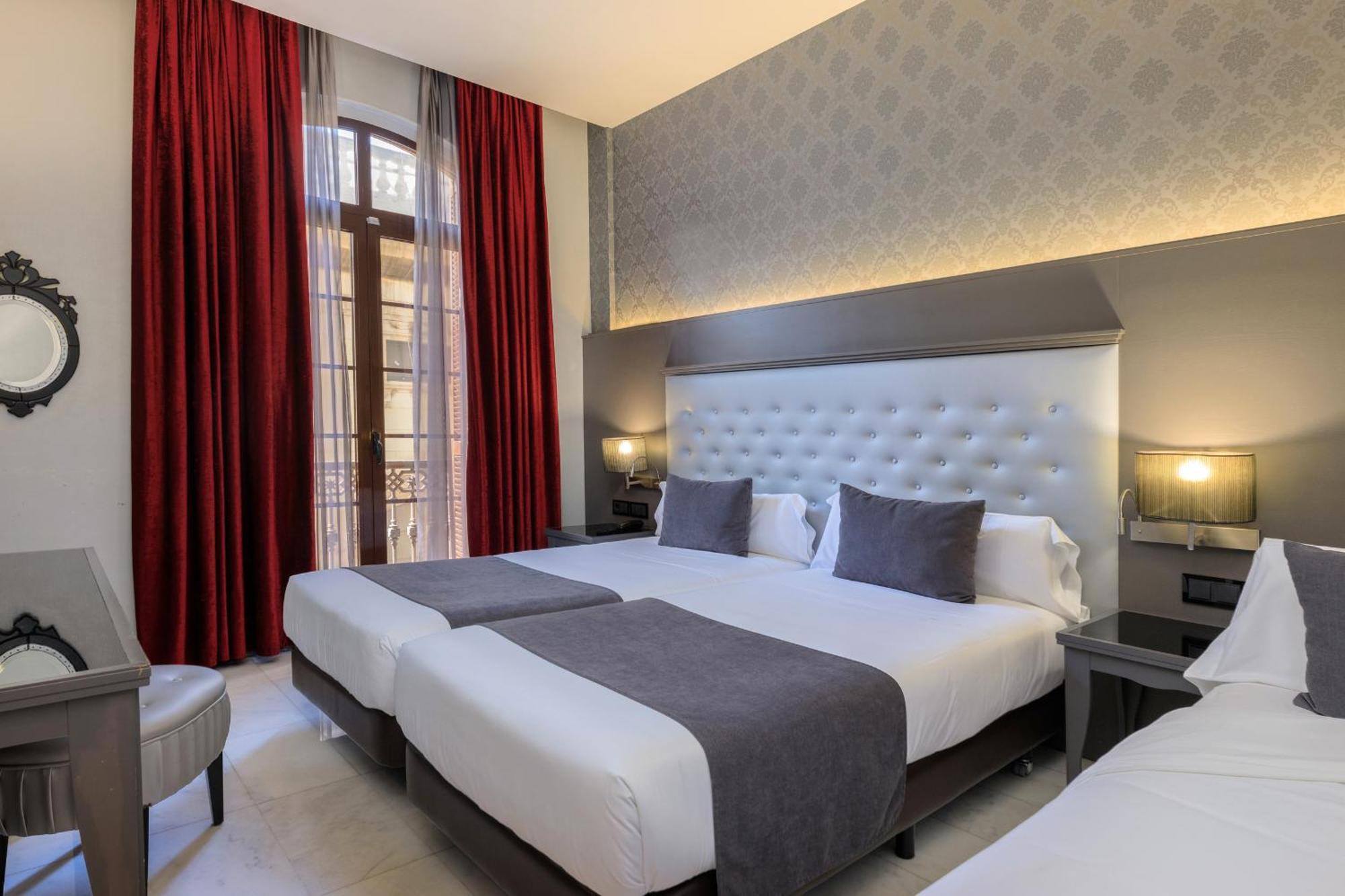 Ciutadella Hotell 4*